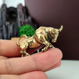 Vintage Brass Bull Statue, 1 Piece Lucky Charm Animal Sculpture, Home & Desk Decor, Perfect Gift for Friend & Family, Ornaments