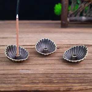 Creative Shell Shaped Incense Holder, 1 Count Mini Incense Holder without Incense, Desktop Decorative Incense Stand for Home Office Tea Ceremony, Perfume