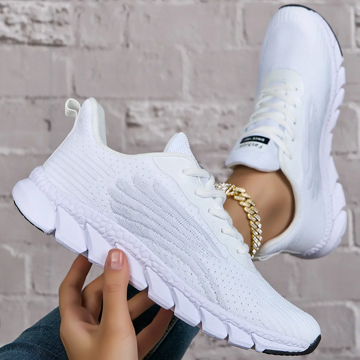 Lightweight White Sneakers - Breathable Mesh, Non-Slip EVA  display picture 1