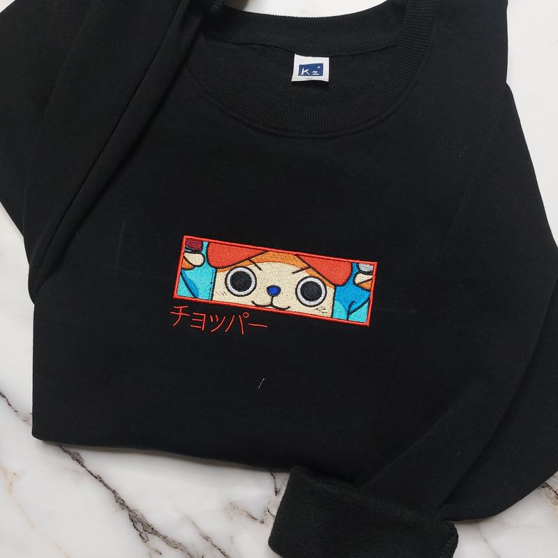 Embroidered Chopper Shirt/Sweatshirt/Hoodie, One piece Crew neck, for Anime fans (Processing time 1-2 weeks) EONEP067