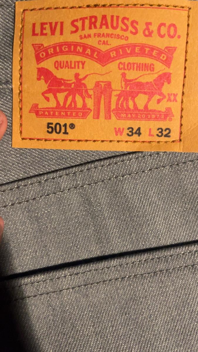 Item: Light Grey, 34/32