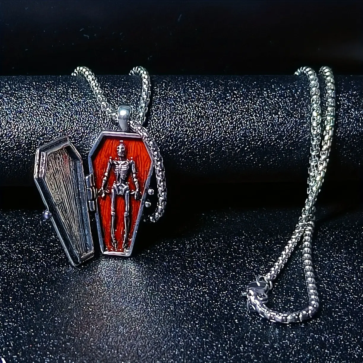 Vintage Skeleton Coffin Pendant Necklace, Punk Style Men's Fashion Jewelry, Halloween Accessory, Holiday Gift, Daily Wear, Exquisite Chain Jewelry, Gothic Jewelry, Statement Necklace, Chain Necklaces, Costume Necklaces, Alloy Necklace