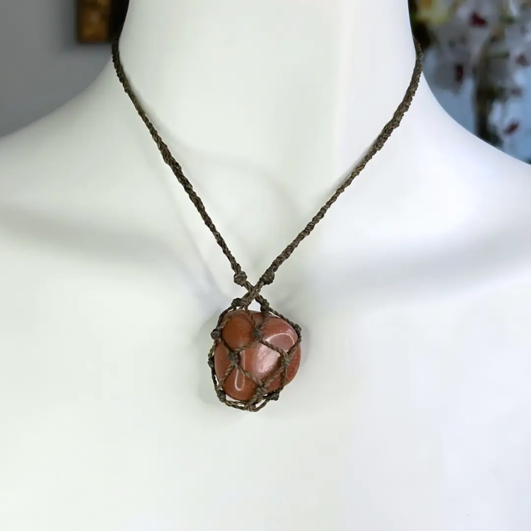The Original Crystal Holder Necklace - Elegant and Stylish