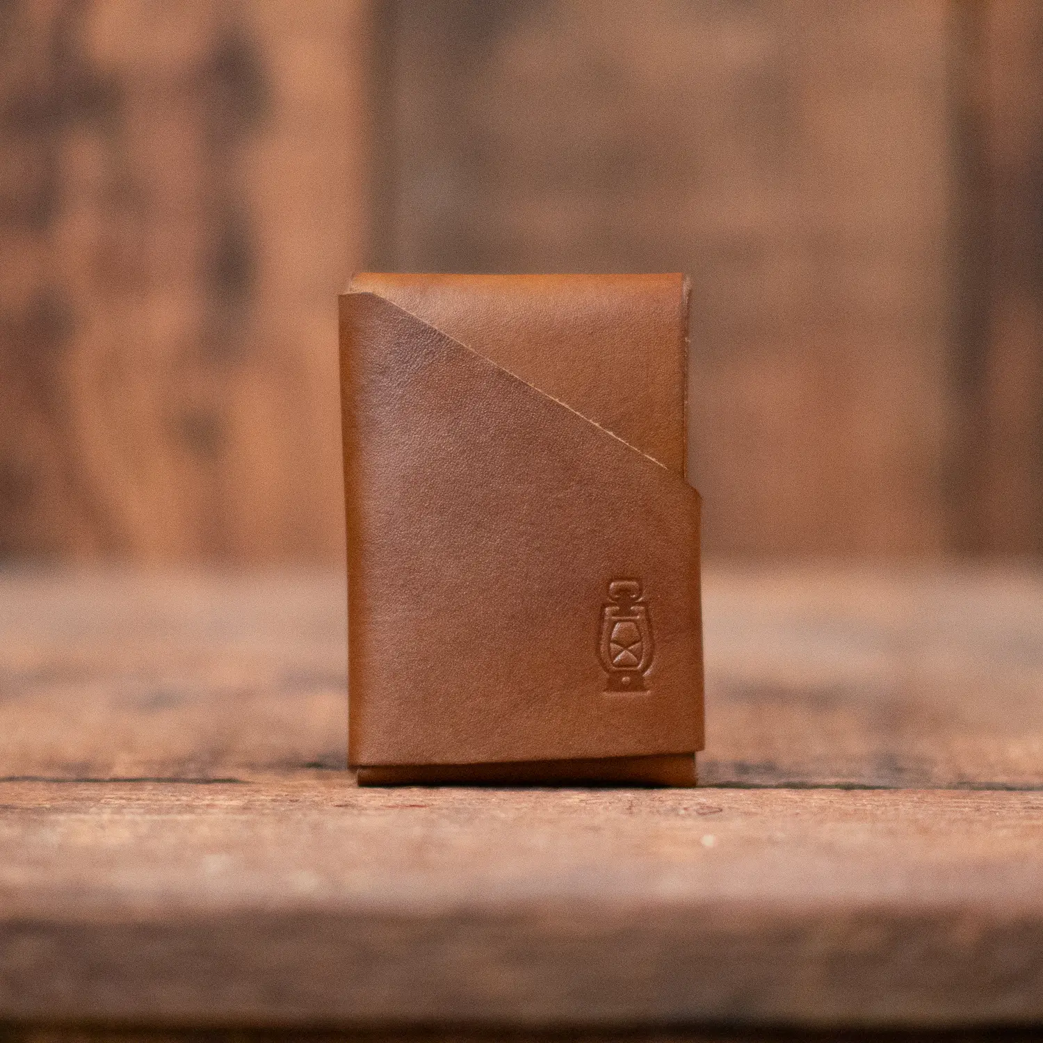 Edwin Minimalist Wallet - Stitchless Vegetable-Tanned Leather - Secure 8-Card Compartment & Quick-Access Slot - Affordable Ruggedness