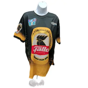 camisa de guate color negro con logo de cerveza gallo