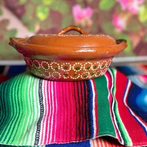 Mexican Clay Casserole de 1/2 kilo Authentic Handcrafted Pottery for Traditional Dishes