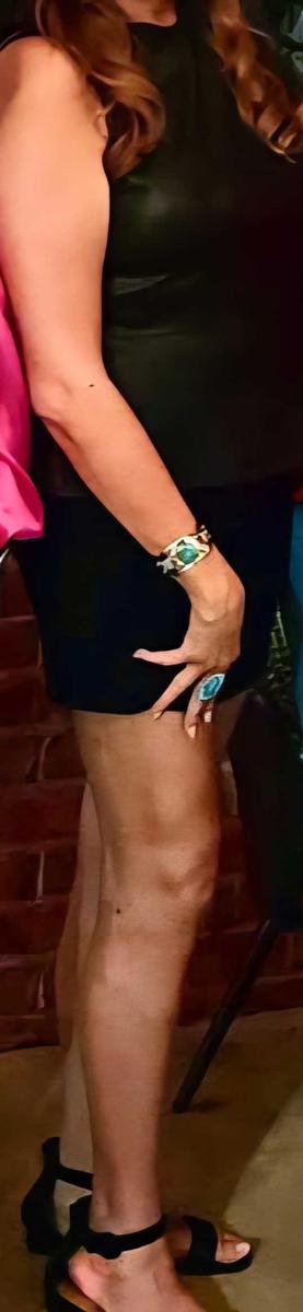 Item: Black, regular, XL(16)