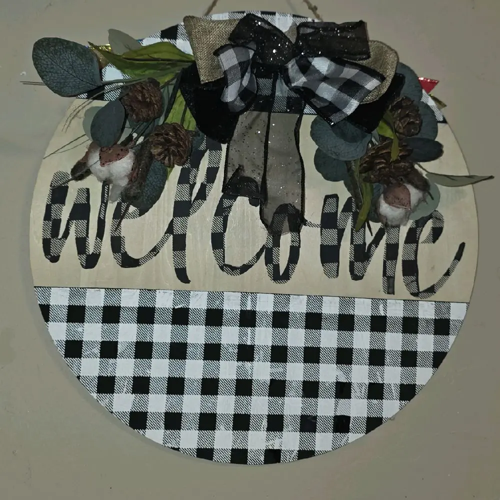 Double-Sided 16" Round Door Hanger Welcome & Holiday Cheer Black & White Buffalo Plaid Rustic Pinecones Cotton Pods Farmhouse Bows Festive Glitter Joy Peace Family Hope Red Gold Poinsettia Patterns
