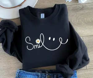 Daisy Smile Sweatshirt, Positive-Cute Fall Sweater, Floral Shirt For Women, Women's Flower Sweatshirt, Minimalist Sweater