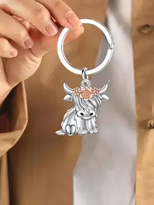 Vintage Highland Cattle Keychain, Scottish Cow Charm with Curly Hair & Floral Accents, Durable Iron Alloy Animal Pendant, Smooth Finish, Ring Buckle Closure, Unique Birthday Holiday Gift for Women, Country Style Decorative Keychain