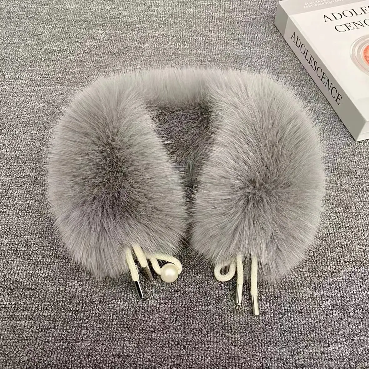 Plain Faux Fur Collar Scarf - Fluffy Soft Solid Color Scarf, Pearl-Trimmed Plush Wrap, Thick Warm Leather Accent, Versatile Autumn-Winter Fashion Accessory, Fluffy Soft Scarf