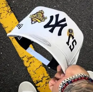 New Era MLB Yankees 9FORTY Hat for Men Women, Adjustable Curved Brim Cap, Breathable Cotton Baseball Hat, Streetwear Fashion...