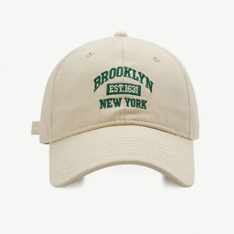 Brooklyn New York Embroidered Hat Beige Curved Bill Dad Cap Vintage Est 1631 Collegiate Varsity Style Baseball Hat For Men Women Casual Retro City Travel Gift