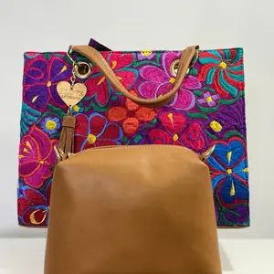 Bolsa grande de piel con bordado mexicano, con cosmetiquera - Mexican Leather bag with cosmetic bag