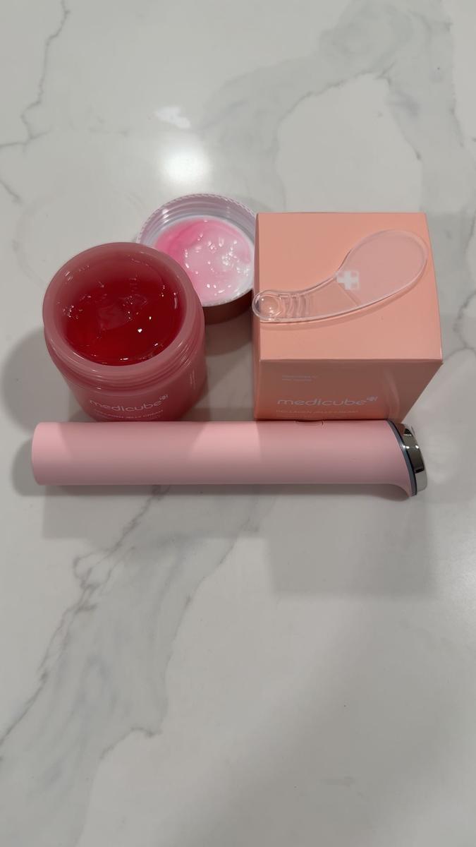 Item: Collagen Jelly Cream : Glow Care