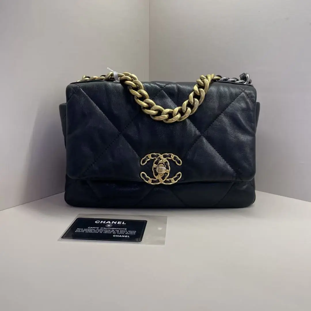Pre-owned CHANEL 19 Small Flap Bag, Black Goatskin Leather, Mixed Metal Hardware HK A181 30503775
