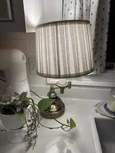 Antique counter lamp