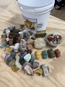 MEGA MONSTER MINER ONE GALLON NATURAL CRYSTAL MINING BUCKET