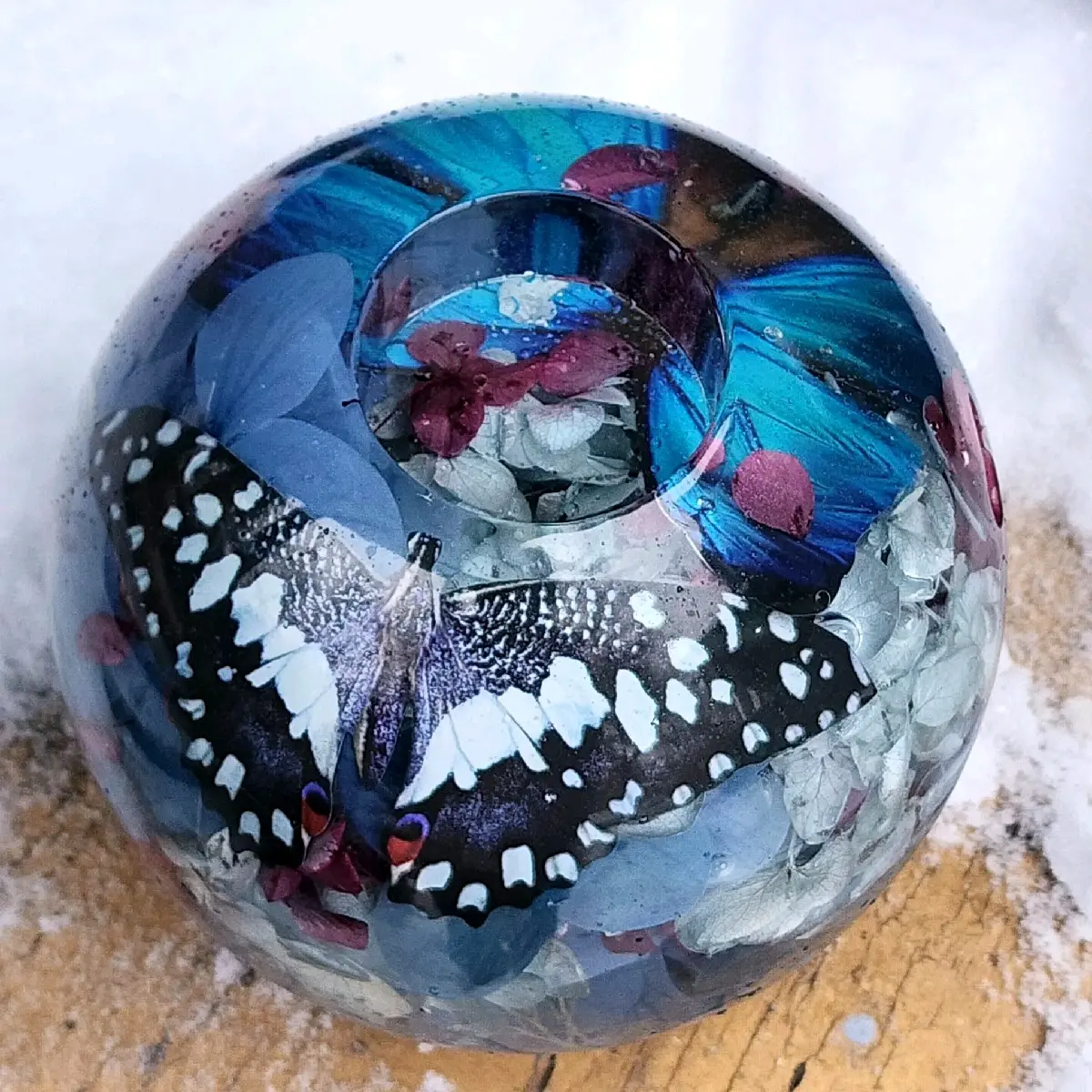 Spherical Butterflies & Blooms * large * epoxy resin tea light holder