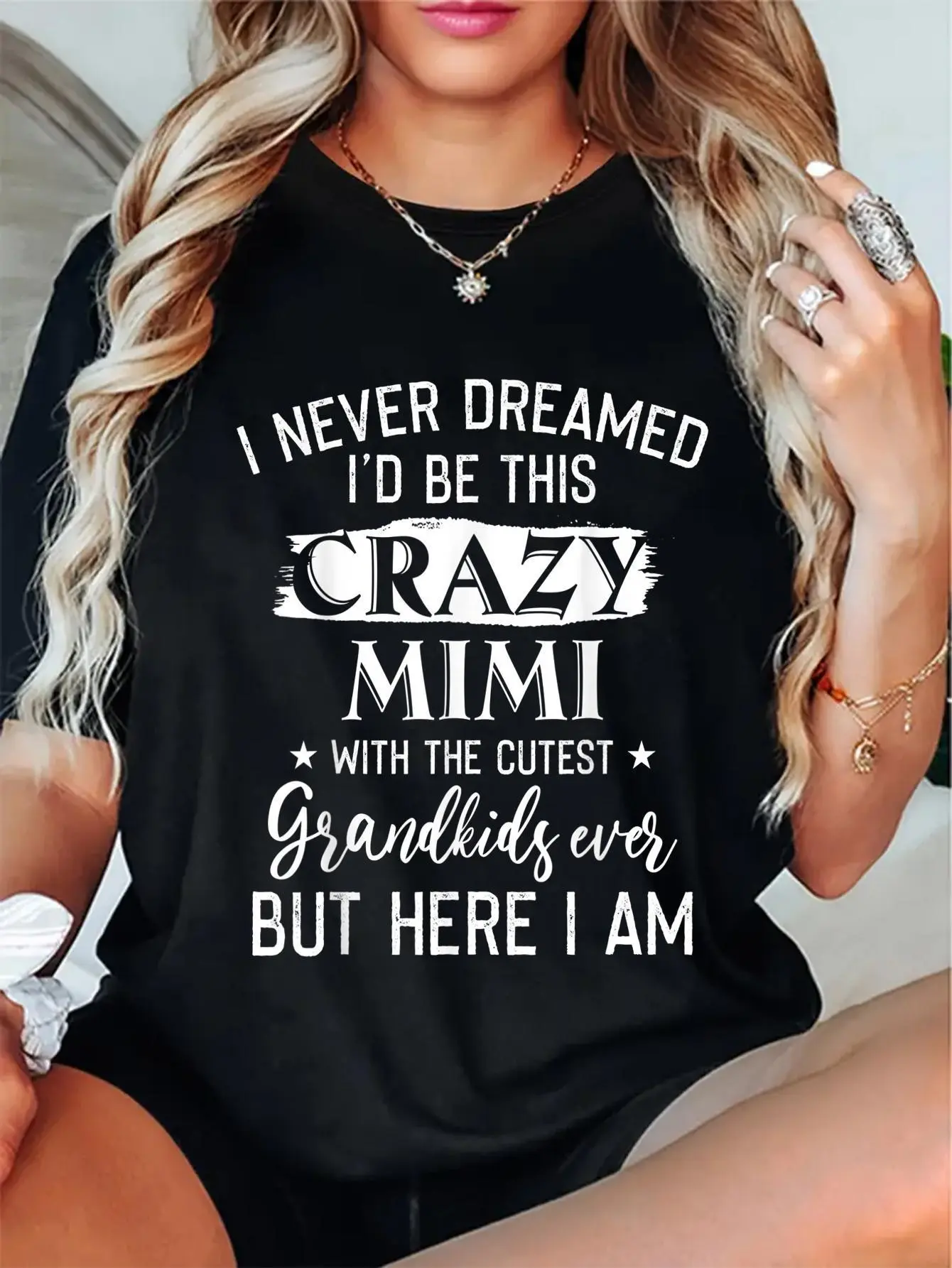 Women's Funny "I Never Dreamed I'd Be This Crazy Mimi" T-Shirt - Short Sleeve Round Neck Casual Top with Lettering Spring Summer Blouse Tee Suitable for Casual Attire & Special Occasions Machine Washable Humorous Gift for Moms