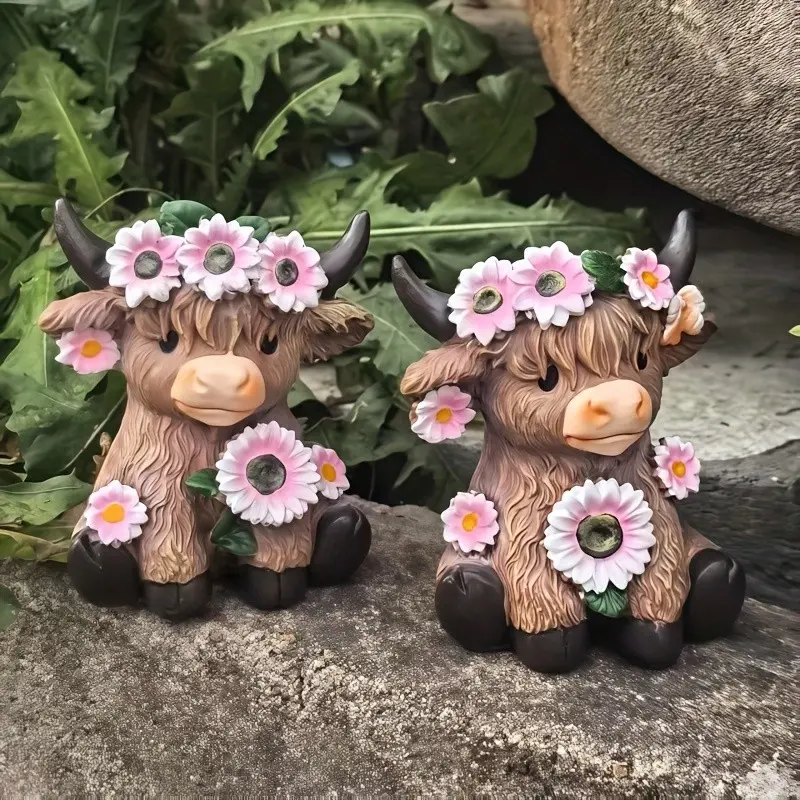 2-Piece Couple Highland Cow Creative Figurine Set, Western Figurine, Decorative Figurines, Resin Craft, Resin Figure for Valentine's Day Home Decor, Love Companion Dual-Function Ornament, Home Decor Ornaments