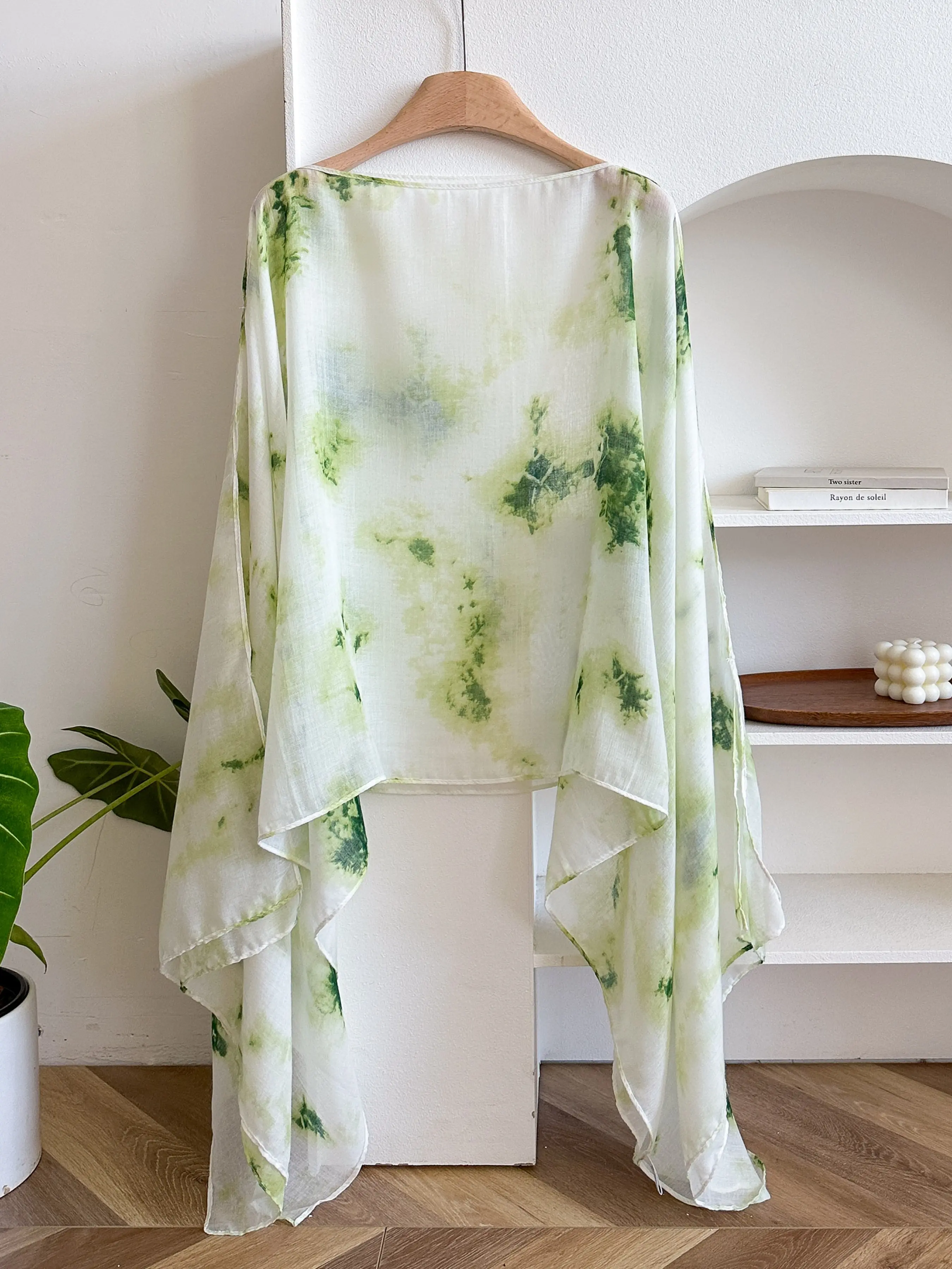Women's Tie-Dye Scarf, Elegant Neck Accessory, Fashionable Multifunctional Shawl, Perfect for Spring and Fall, Casual Fitted Style Outfit