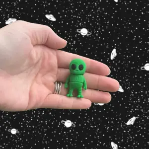 Mini Alien Fidget Toy - 3D Printed Green Alien for Stress Relief - Alien Toy - Cute Space Buddy - Space Toy - Sci Fi Sensory Toy - Halloween Fidget