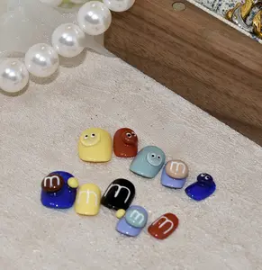 M&M Style Custom Nails.