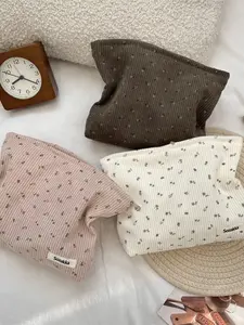 Fashion Simple Design Corduroy Floral Makeup Bag, Large Capacity Portable Washbag, Makeup Organizer Pouch, Travel Lipstick Cosmetics Powder Organizer