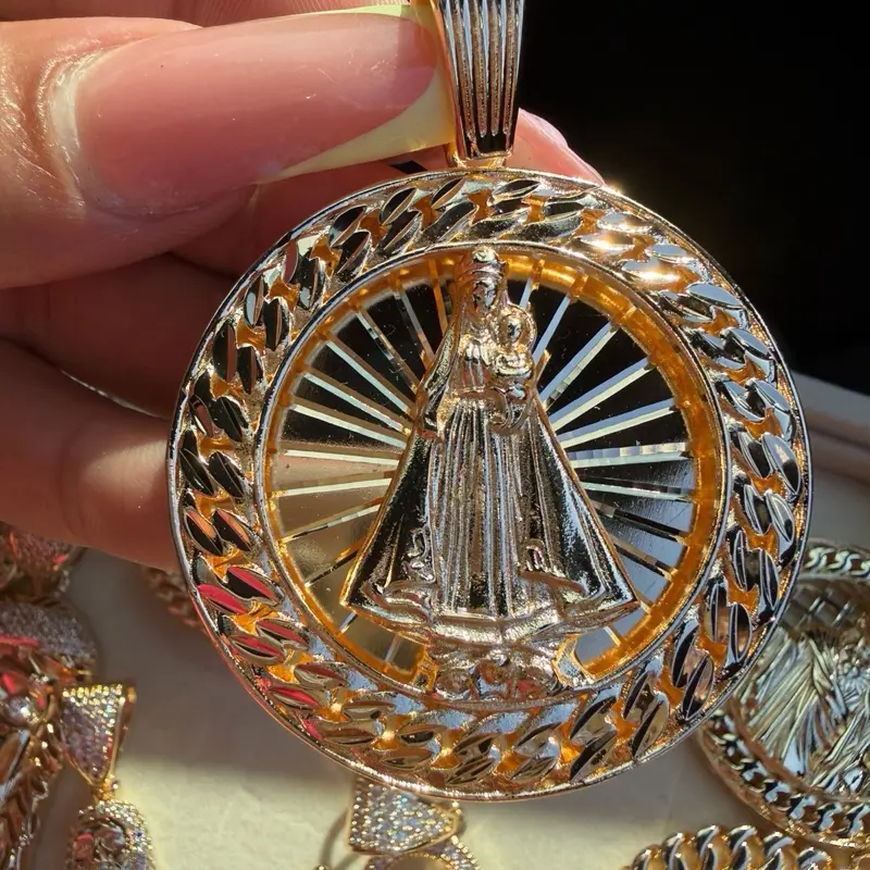 Virgen caridad del cobre Pendant and Monaco Necklace