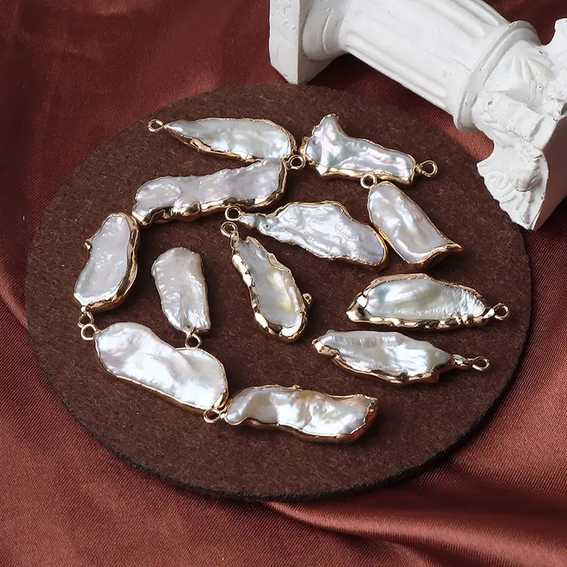 Freshwater Pearls, Petal-Shaped Freshwater Pearls, Irregular Pearls, Three-Seven Holes, Suitable for Making Jewelry, Pendants, Necklaces, Earrings, And Ear Drops (Note: Each Pearl Is Naturally Formed, So The Shapes Will Vary)