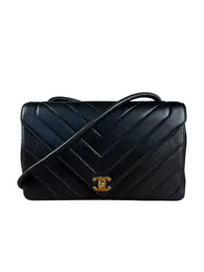 Pre-owned leather Shoulder Bags Chanel Black Chevron Envelope Flap Bag 1992
