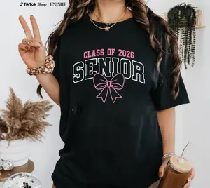 Unisex Cotton Senior Tee 2026 – Graduation Shirt with Pink Coquette Bow