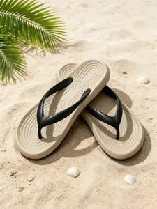 New trendy men's flip-flops for summer, soft non-slip sole, thick-soled sandals for outdoor, beach and home use