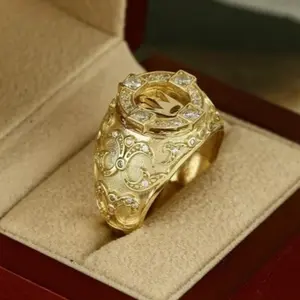 Men Crown Detail Round Decor Ring  Fashionable Popular Jewelry Gift