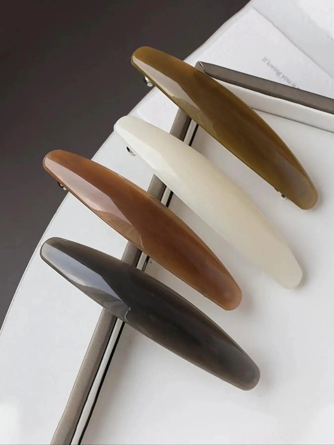 4pcs Simple Jelly Color One-Row Spring Clips, Versatile Ponytail Holder Hair Clips for Thick Hair, Commuter Style, All-Purpose Hair Accessories, Hairpins