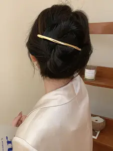 Metal Arc Hair Clip Spring Clips, Back of Head Bun Clip Barrette, Minimalist Liquid Metal Line Design, Durable Material, Daily Wear Accessories