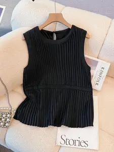 Sleeveless Pleated Round Neck Casual Blouse
