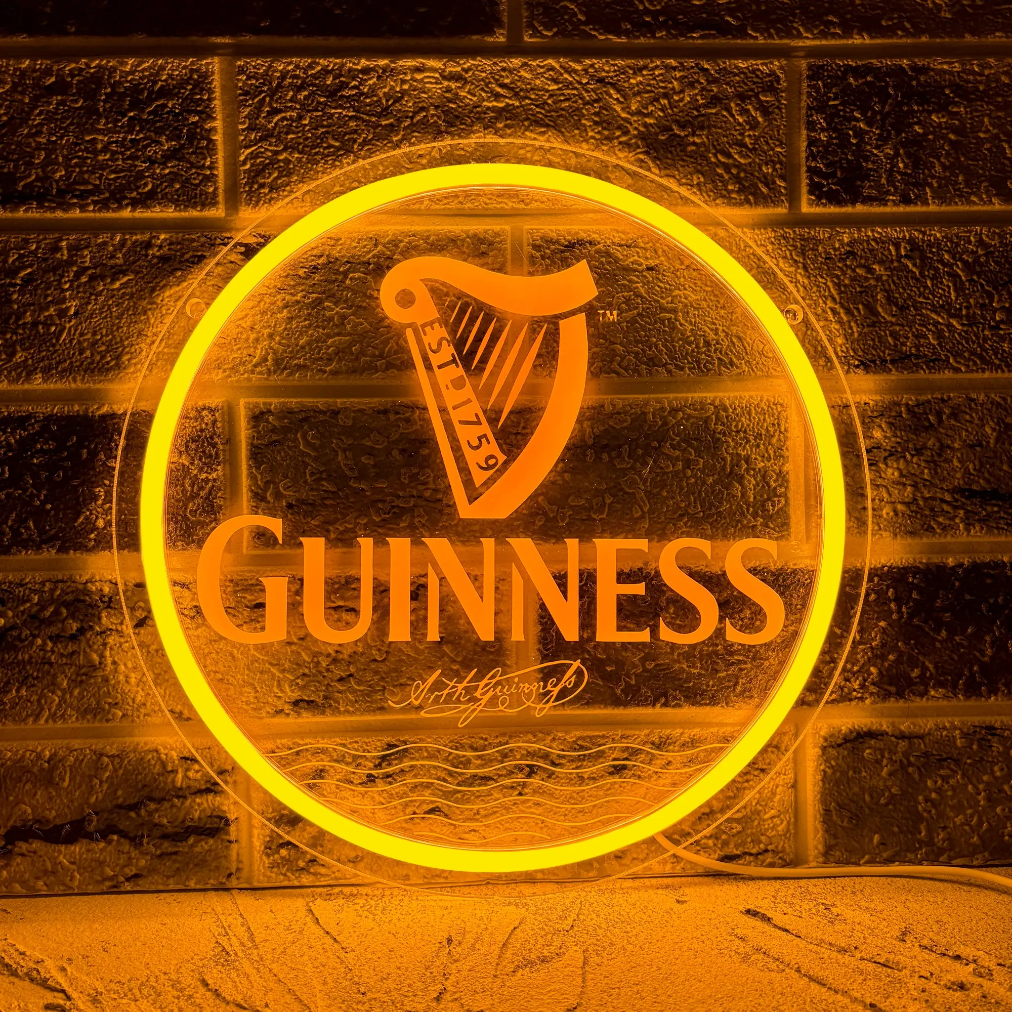 Guinness beer neon sign, Led Signs, Led Lighted, Illuminated logo lights, suitable for bars, bedrooms, offices, and other places, features the Guinness harp logo in an Irish-style neon design, a wall-mounted neon decoration, Led Neon Lights