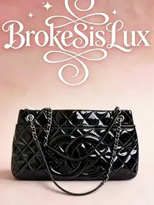 Pre-owned CHANEL Large CC Logo Tote Bag in Black Patent Leather TikTok Viral Y2K Luxury Statement Handbag 2026