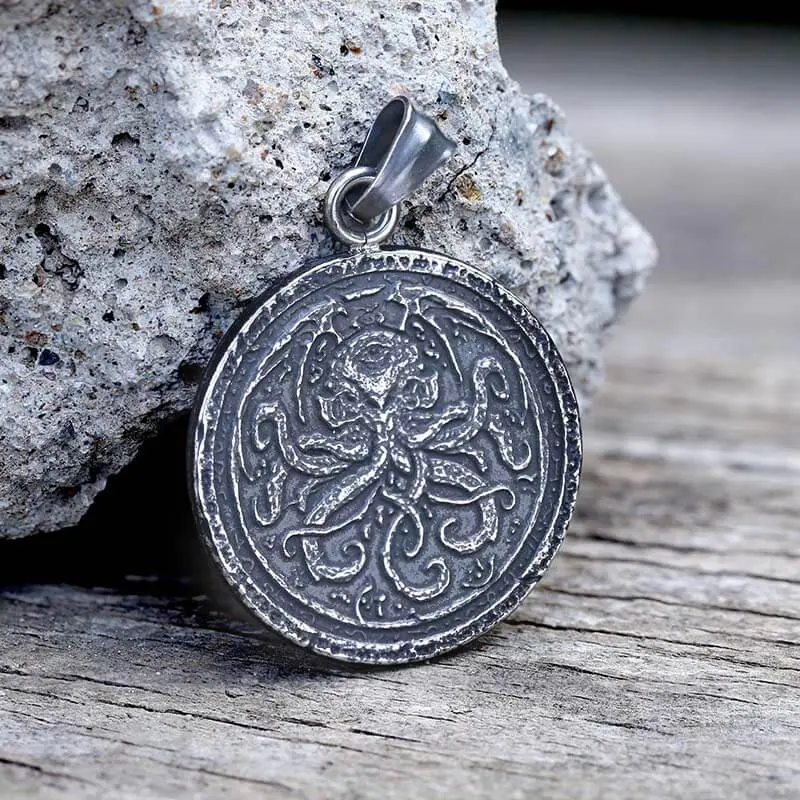GTHIC Retro Cthulhu Octopus Stainless Steel Marine Pendant for Men Women Daily Wear Fashion Accessory