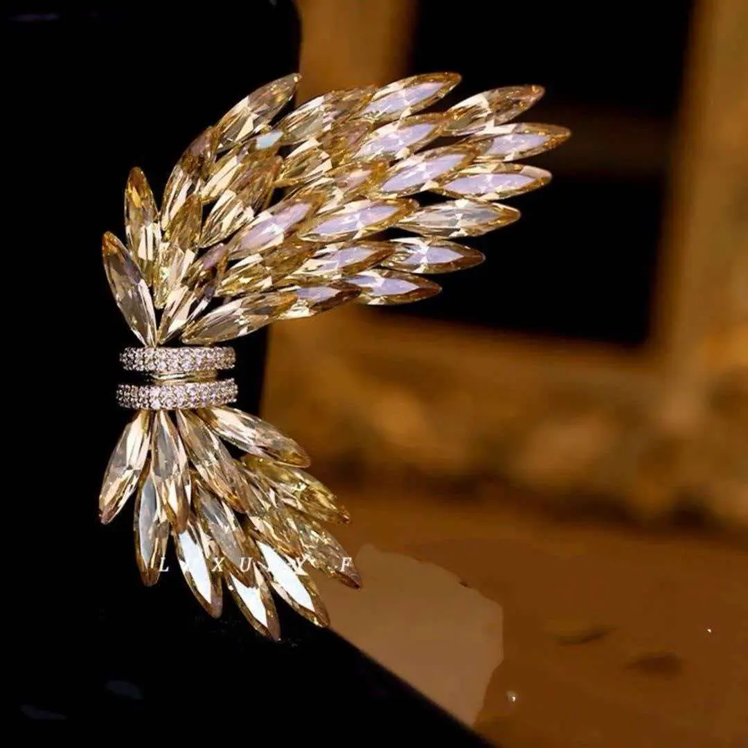Asandy Luxury Champagne Crystal Wing Brooch, Elegant 14K Gold Plated Marquise Cut Zircon Lapel Pin, High-End Fashion Statement Jewelry for Women, Perfect for Suits, Dresses & Formal Occasions, Unisex, Birthday
