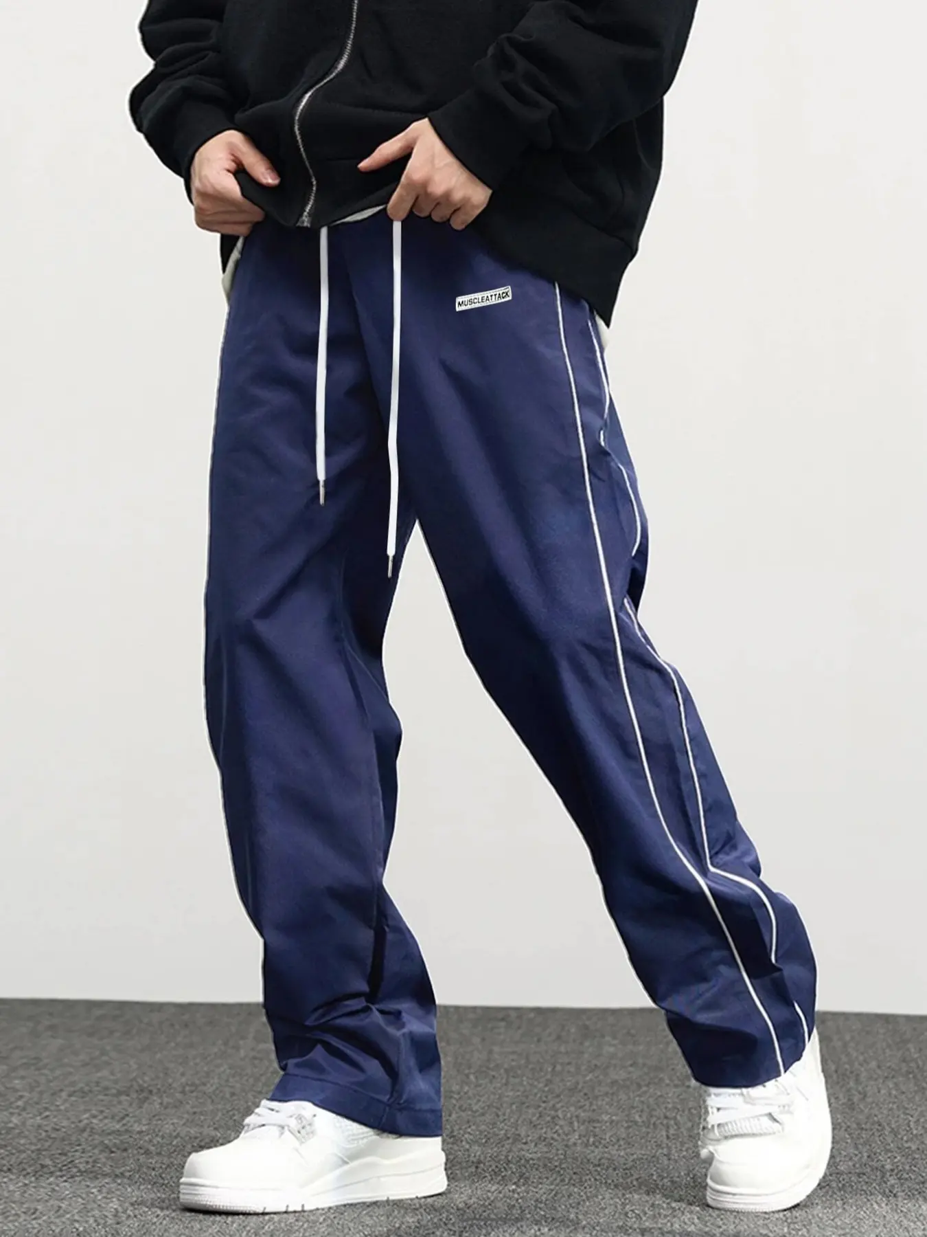 Men's New Woven Streetwear Vintage Casual Sports Pants, Fashion Reflective Stripe Functional Outdoor All-Season Trousers