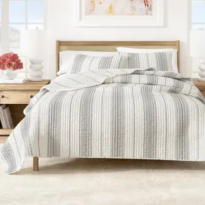 Full/ Reversible Quilt Bedding Set -  Season, Modern, Lightweight Bedspreads - Grey and White Striped Coverlets (Includes 1 Quilt, 2 Pillow Shams).
