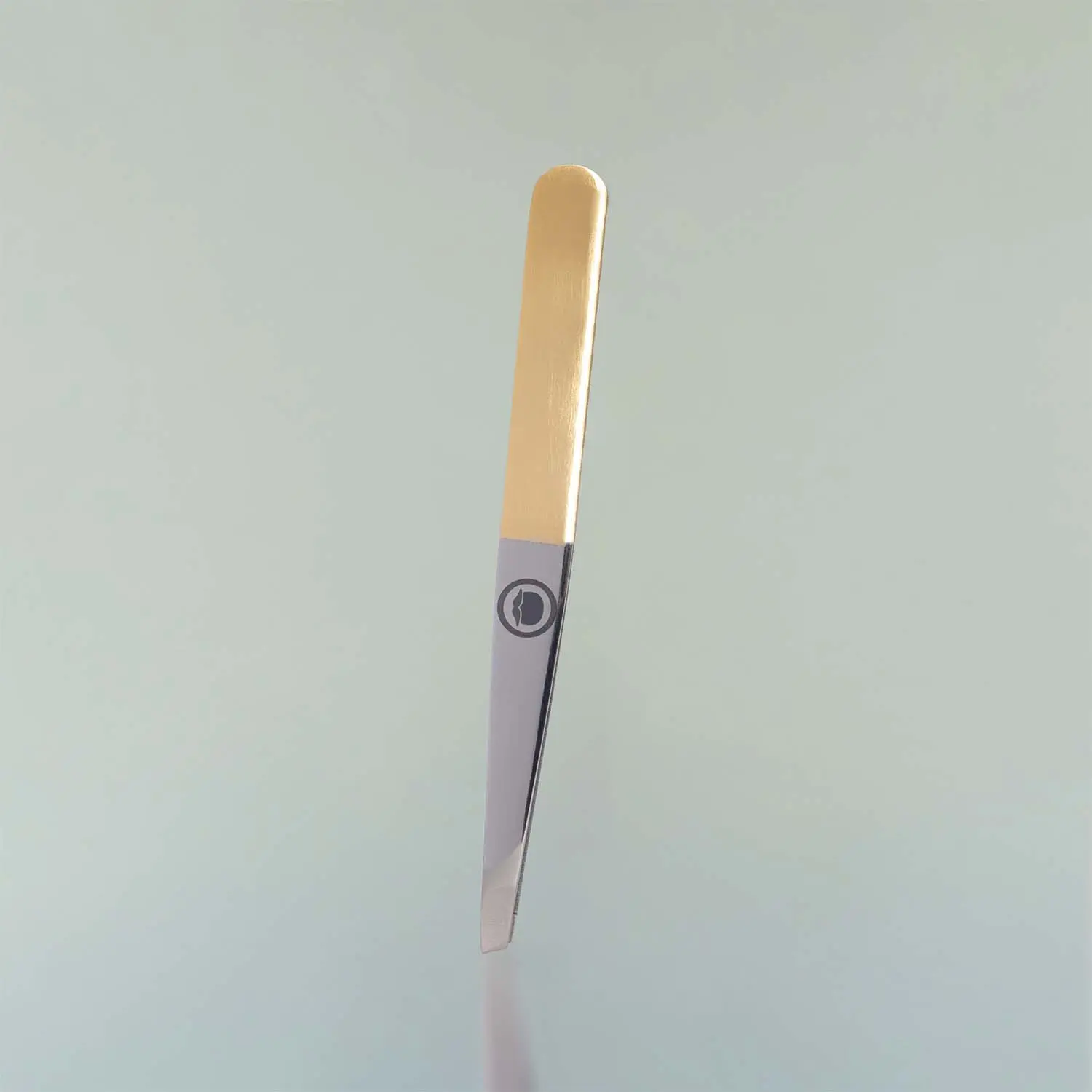 Tweezers