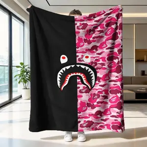 Camouflage Shark Pattern Flannel Blanket, Soft and Skin-Friendly, Warm Sofa Bedroom Nap Mat, Multi-Scene Use, Flannel Throw Blankets