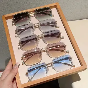 Main Character Shades – Diamond Cut Rimless