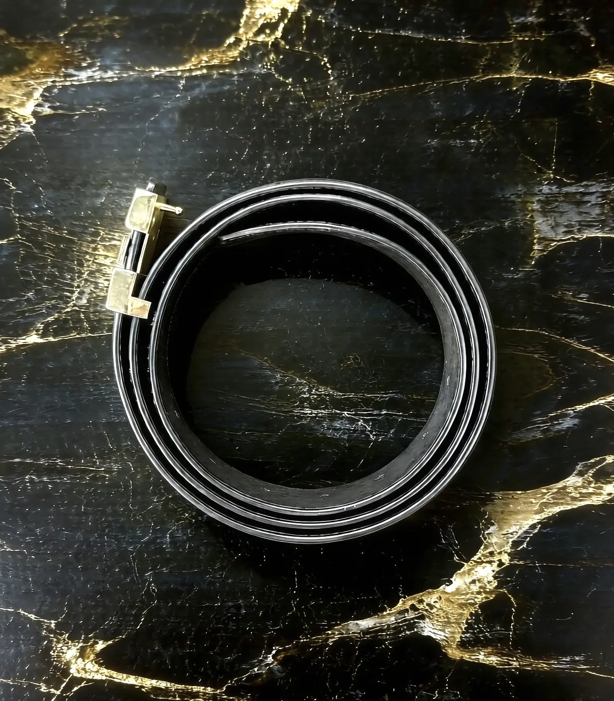 3-in-1 Interchangeable Buckle Belt | Black Gold-Tone, Silver-Tone & Black Buckles | Initial Buckle Detail | Unisex Quiet Luxury & Stealth Wealth