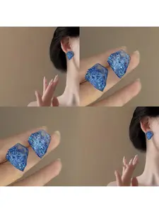 Silver needle irregular resin geometric stud earrings, exaggerated and delicate European and American style, niche, high-class, fashionable and personalized ear jewelry, a gift for women