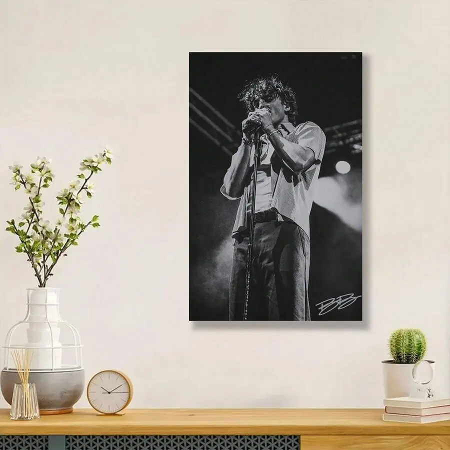 Vintage Black & White Singer Concert Canvas Wall Art - Lightweight Artistic Photo Print, Rock Music Live Poster, Decor for Bedroom, Signed Style, Gift Option, Unframed or Framed Available